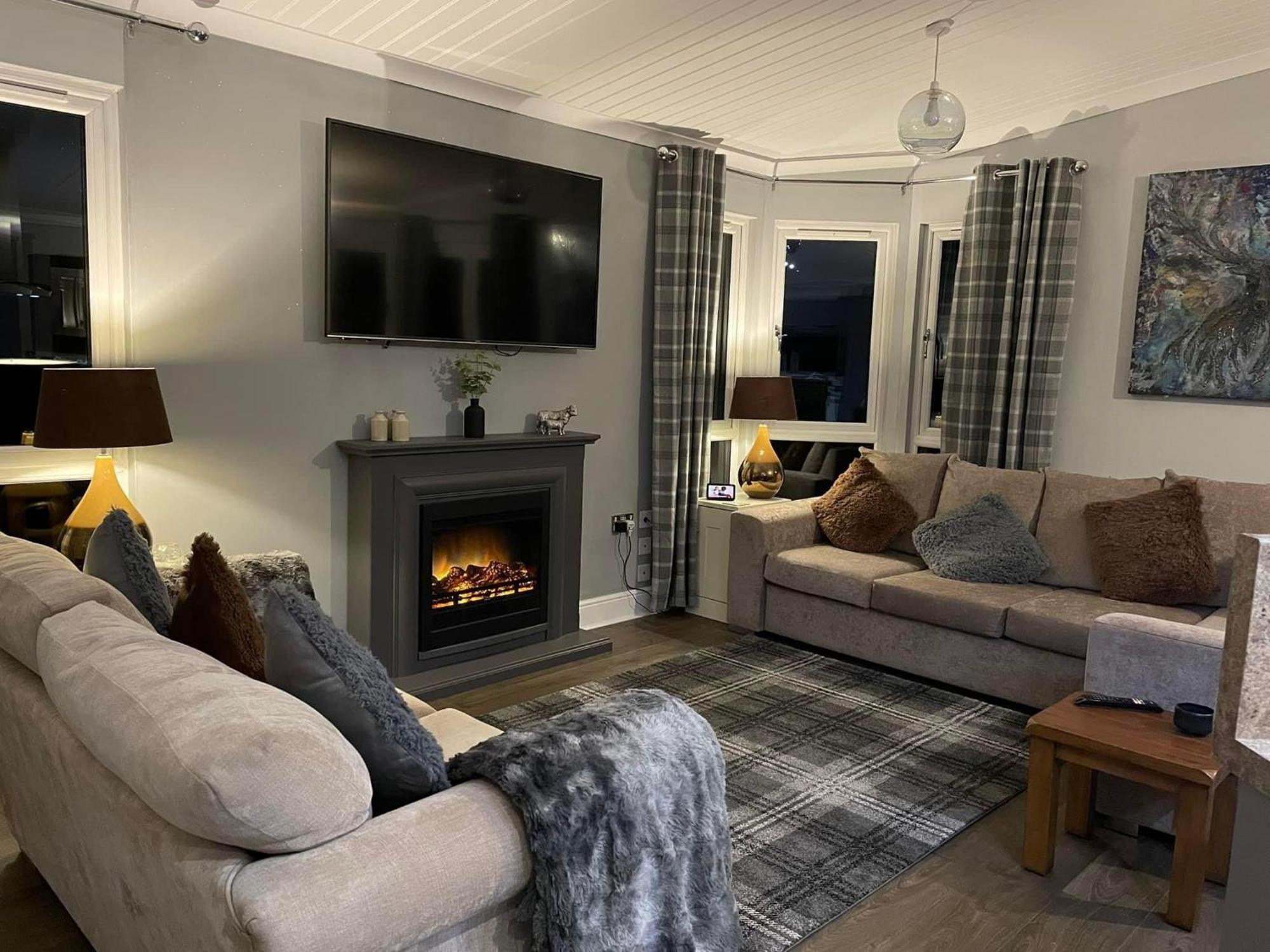 Riverbank Lodge Dollar Bagian luar foto